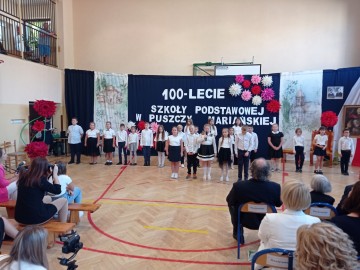 Zwykła-Niezwykła Szkoła w Puszczy Mariańskiej – wsi w strefie Bolimowskiego Parku Krajobrazowego…, 
